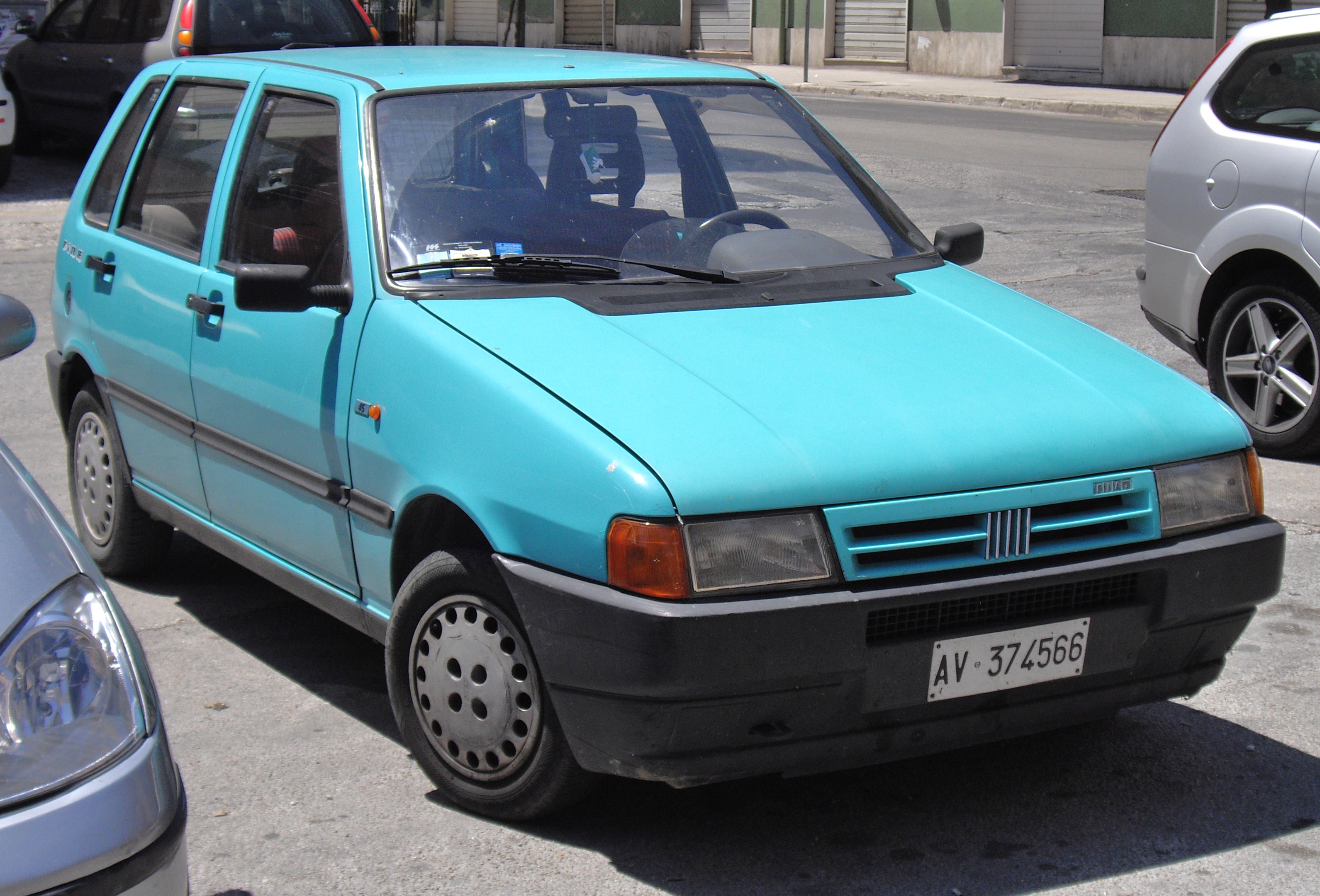 Fiat Uno technical details, history, photos on Better