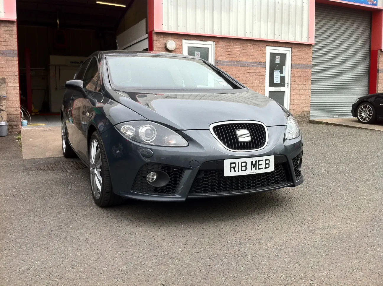 SEAT Leon Cupra 2.0 TFSI technical details, history, photos on Better