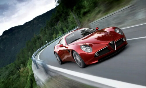 Alfa-Romeo 8C GTA #4