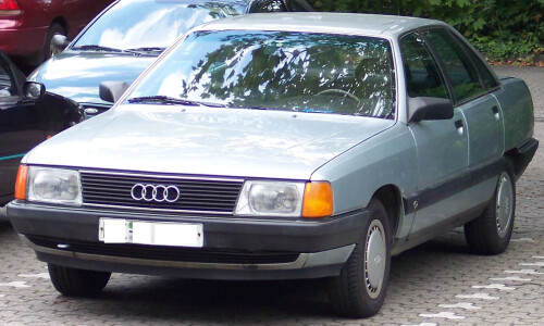 Audi 100 #2
