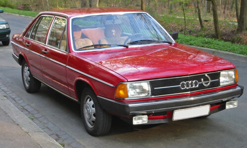 Audi 100 #8