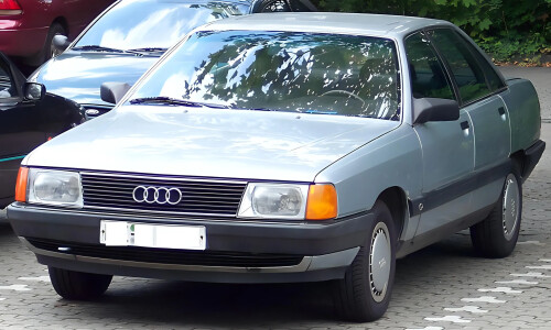 Audi 100 #9