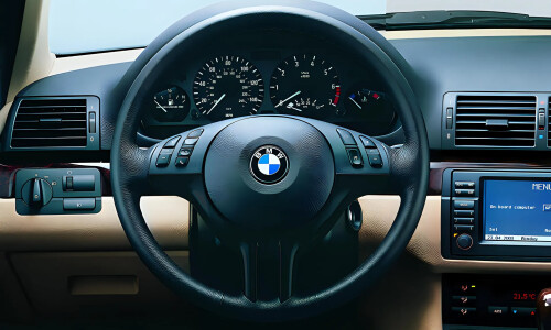 BMW 325xi #5
