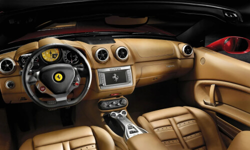 Ferrari California #4