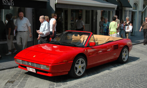 Ferrari Mondial #1