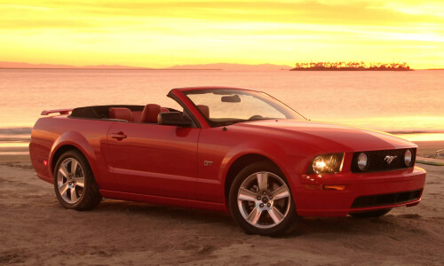 Ford Mustang Cabrio #2