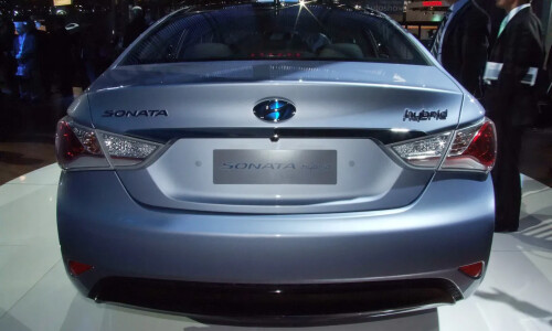 Hyundai Sonata Hybrid #7