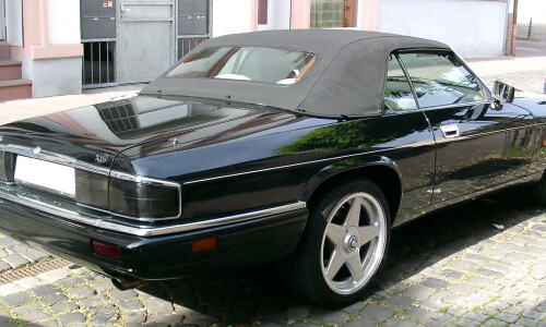 Jaguar XJ-S #10
