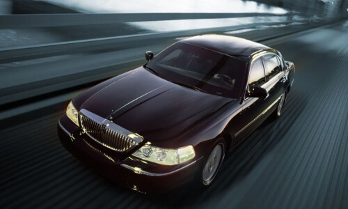 Lincoln Town Car #7