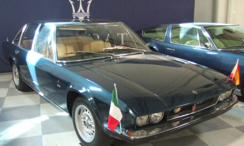 Maserati Quattroporte II #9