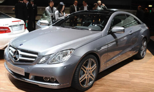 Mercedes-Benz E-Klasse Coupe #1