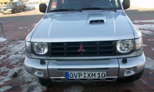 Mitsubishi Pajero Classic #10