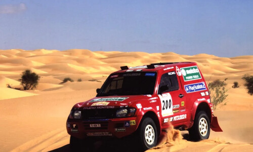 Mitsubishi Pajero Dakar #6