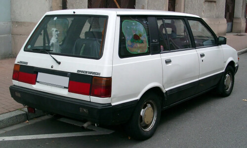Mitsubishi Space Wagon #1