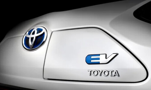 Toyota iQ EV #14