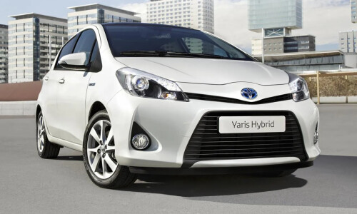 Toyota Yaris Hybrid #12