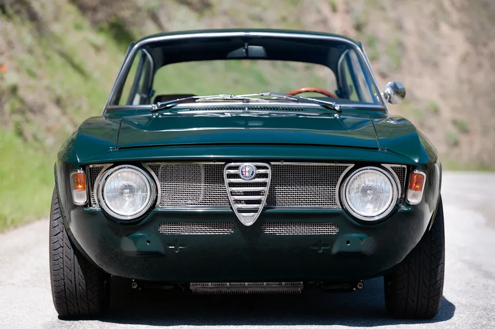 Alfa Romeo Giulia Sprint Gt Technical Details History