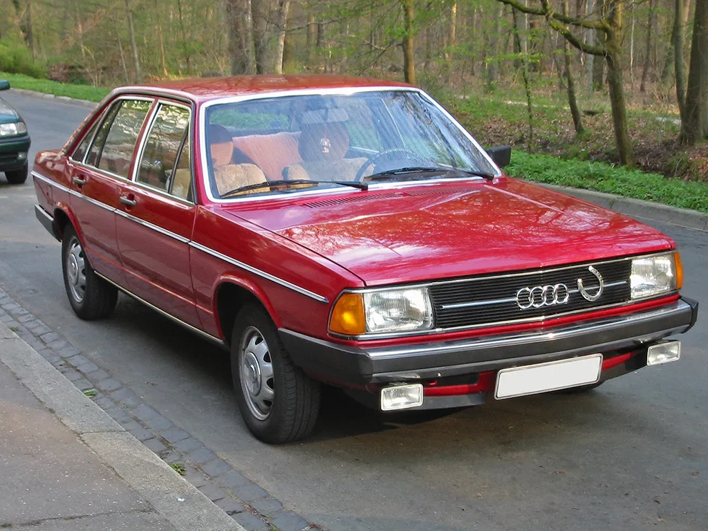 Зеркальный элемент audi 100