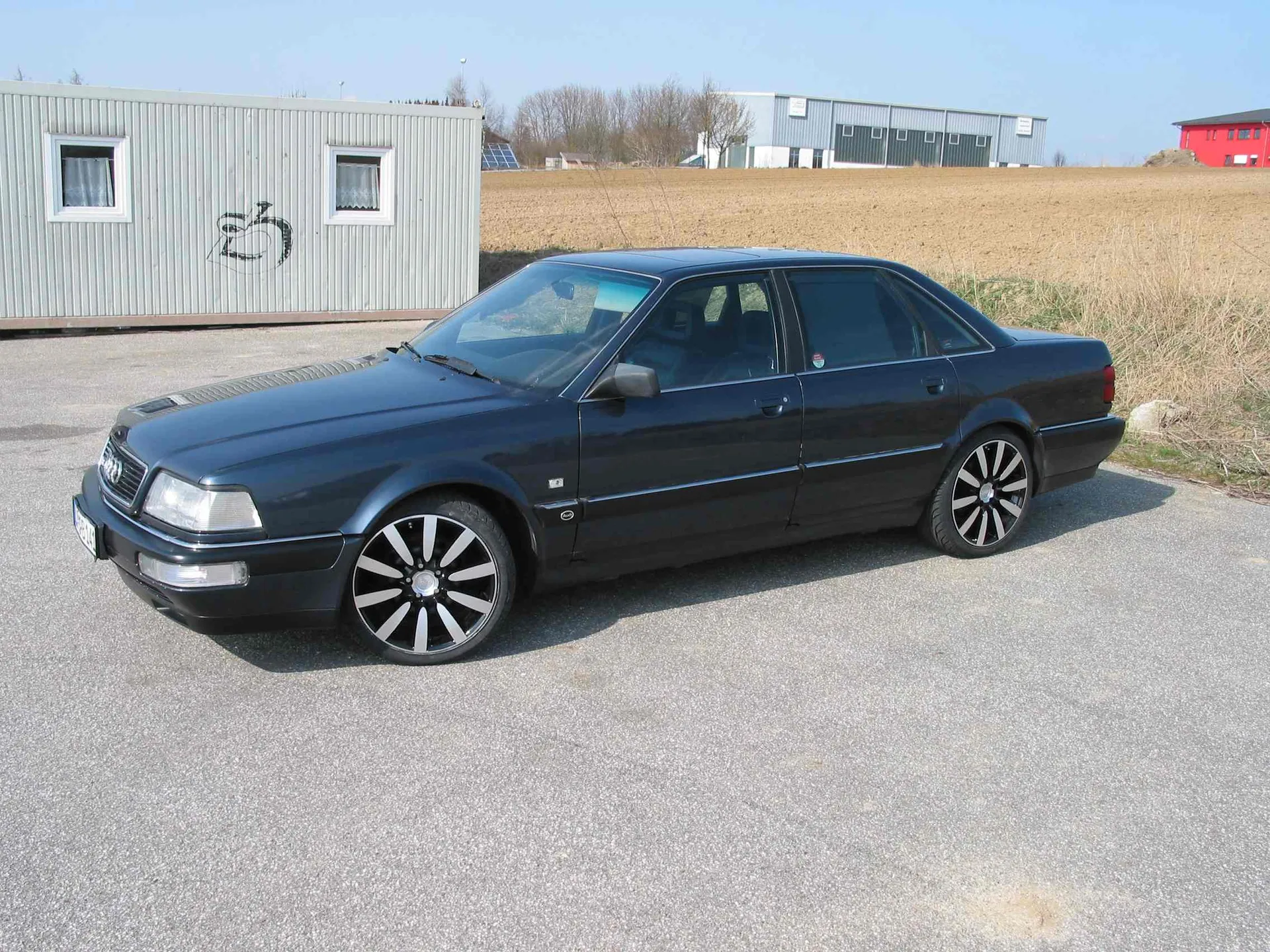 Audi V8 image #1