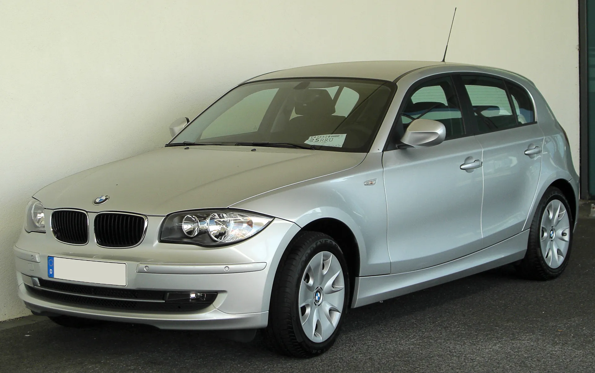 BMW 1er history, photos on Better Parts LTD