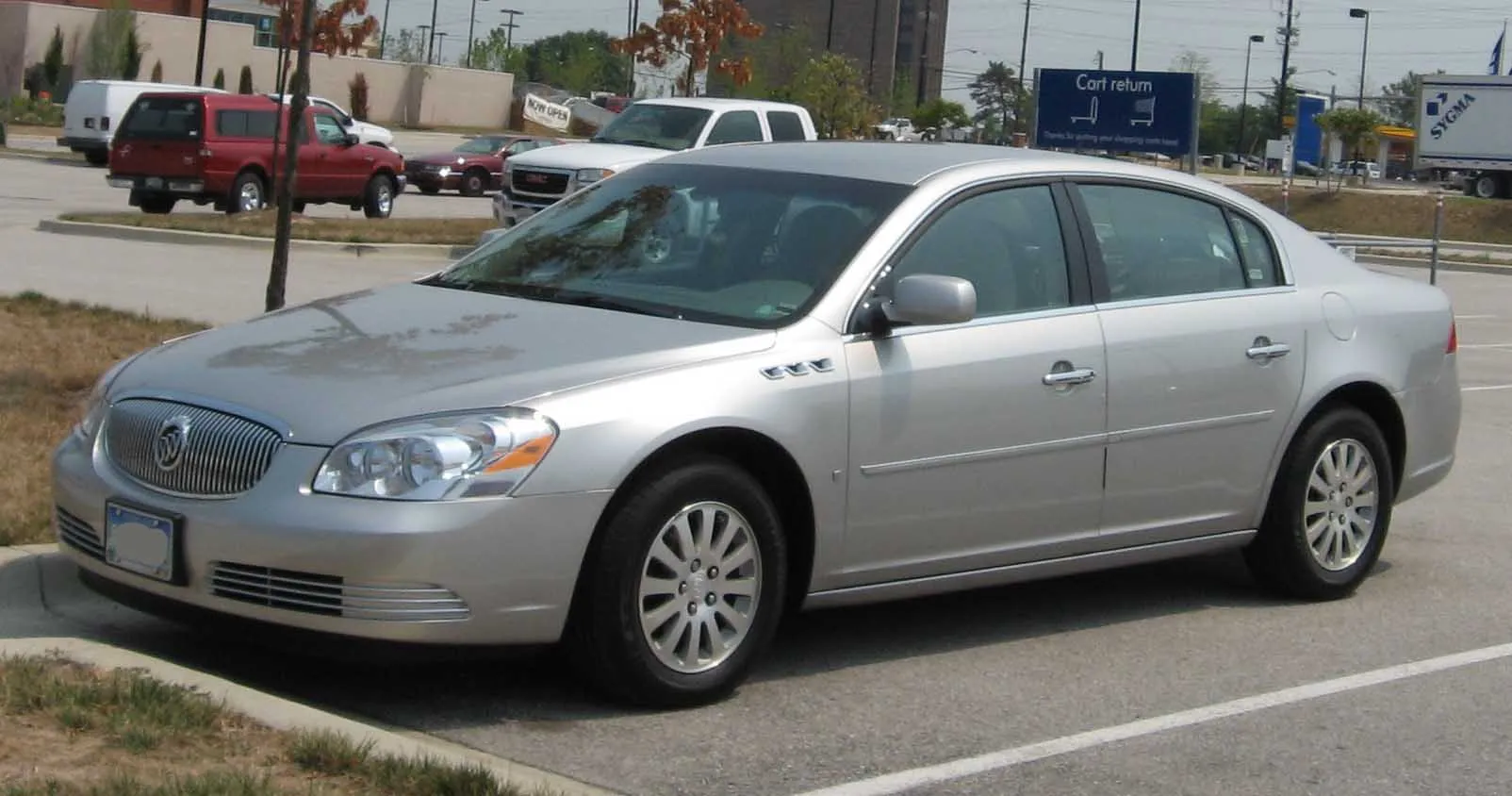 Buick Lucerne image 14