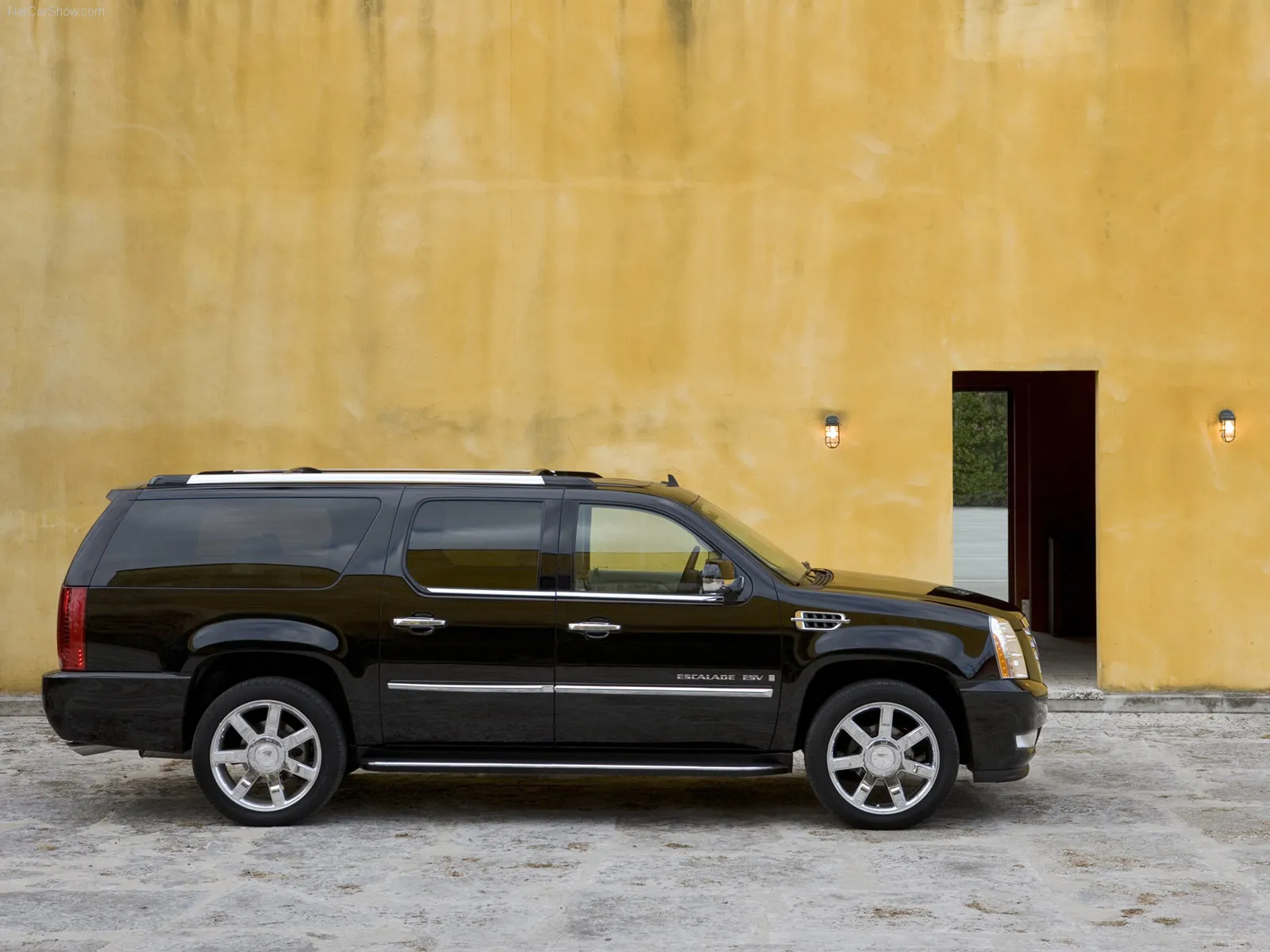 Cadillac Escalade ESV image #10