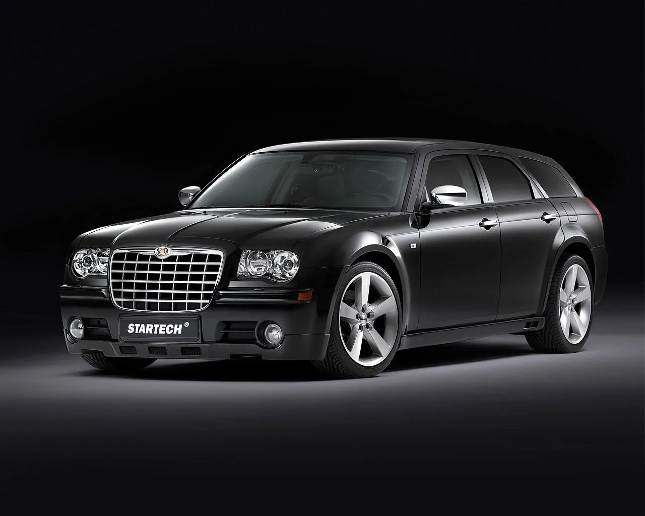 Chrysler 300C Touring image 8