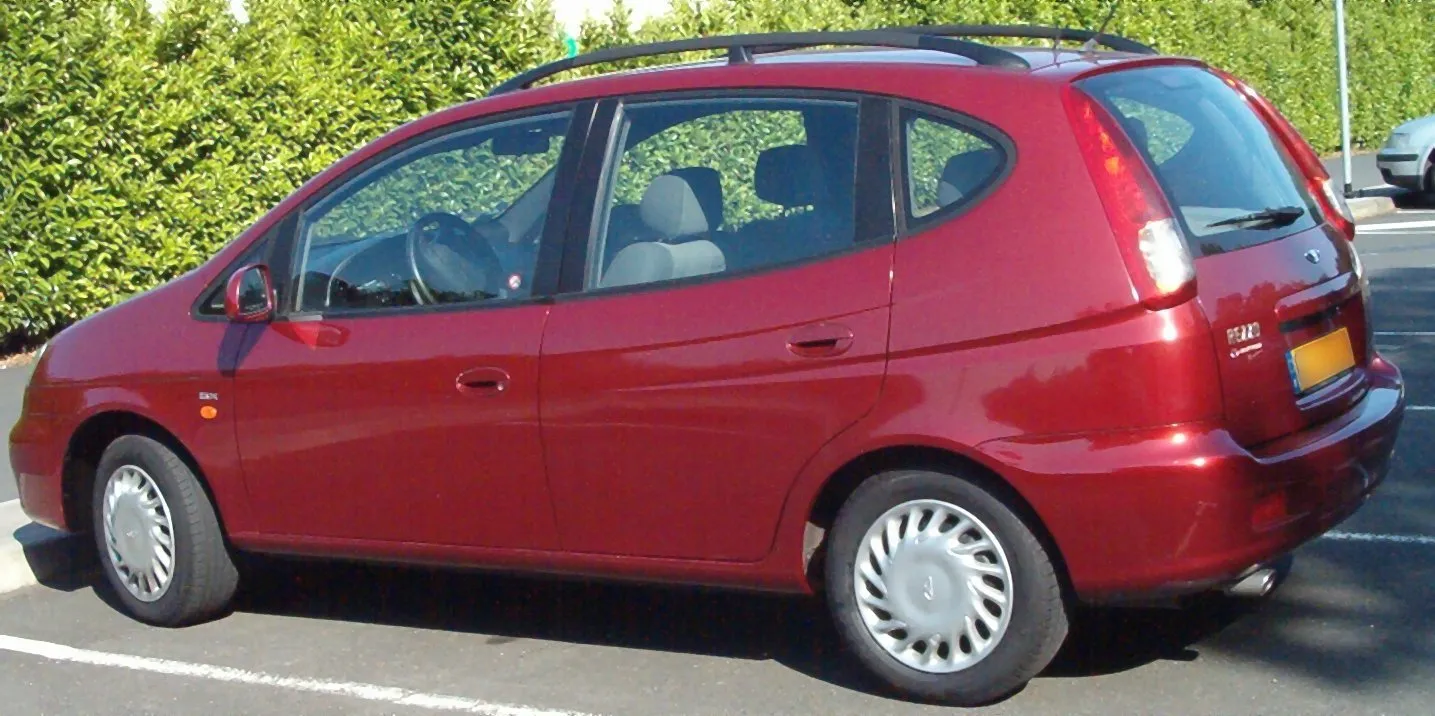 Машина daewoo rezzo