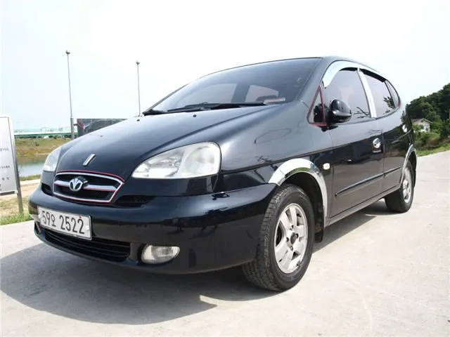 Машина daewoo rezzo