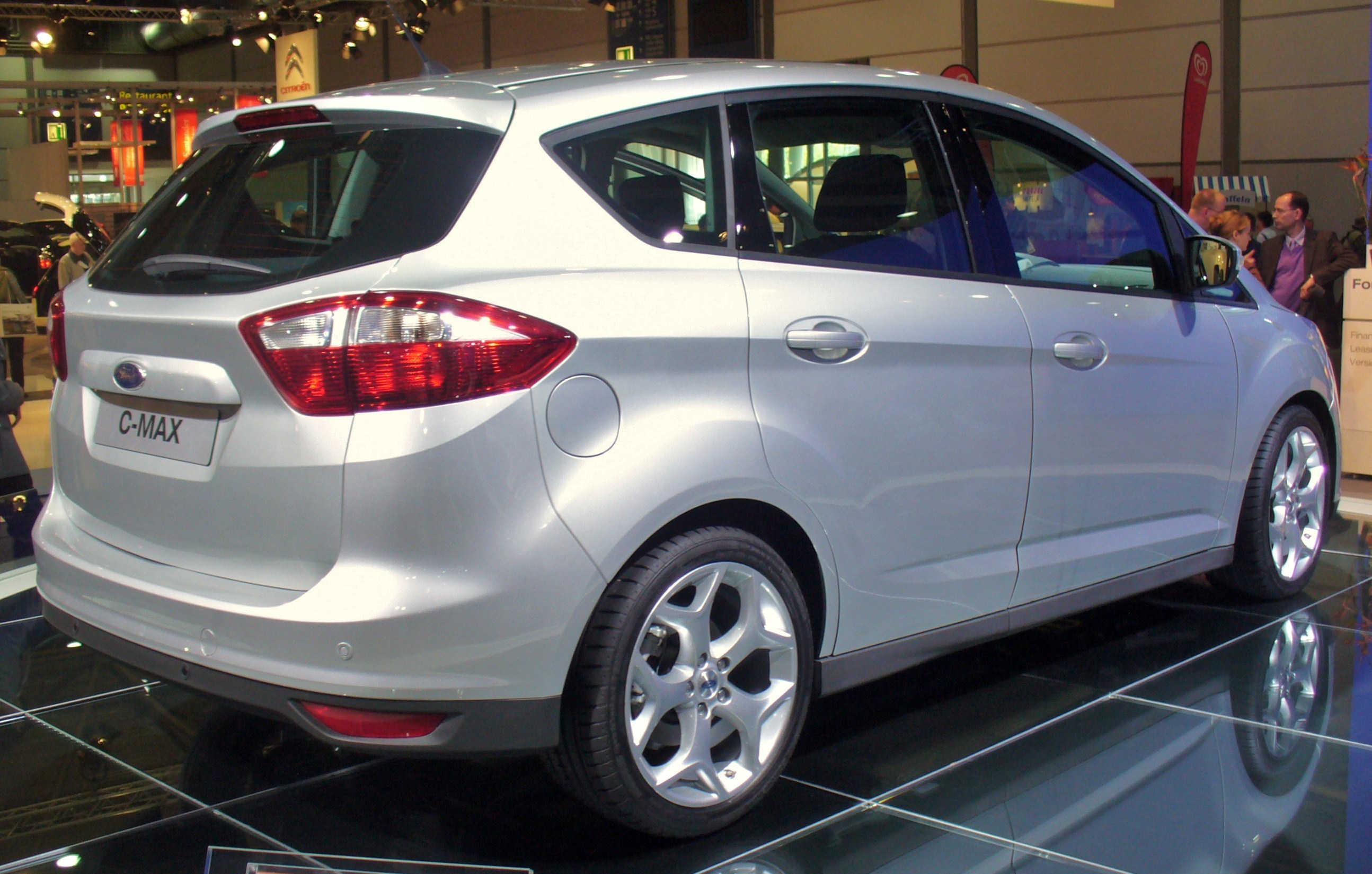 Ford C-Max image #3