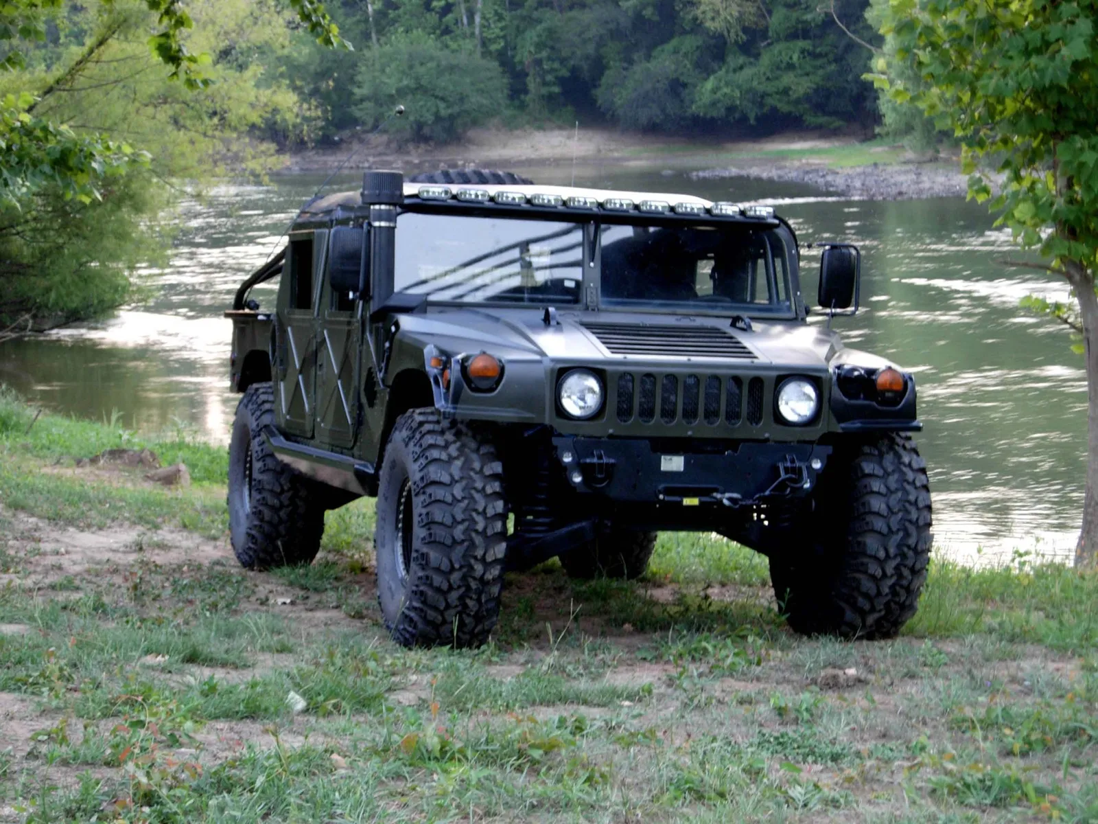 Hummer H1 image #8