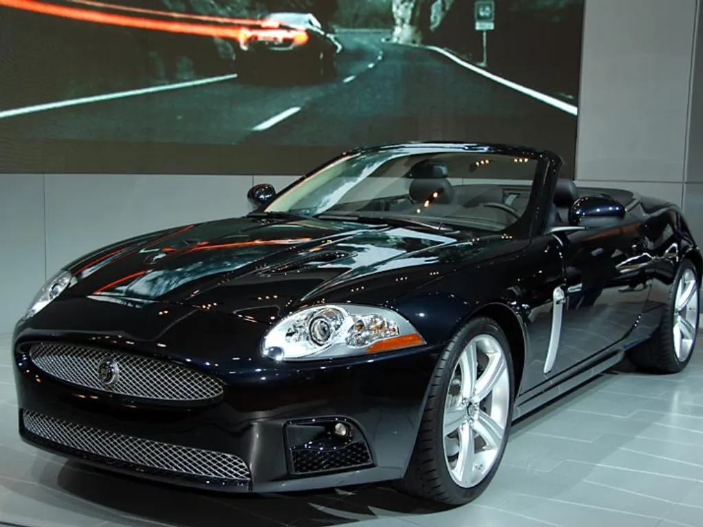 Jaguar-XKR-Cabrio-image-#5