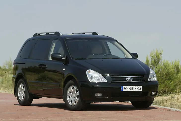 Kia carnival объем двигателя