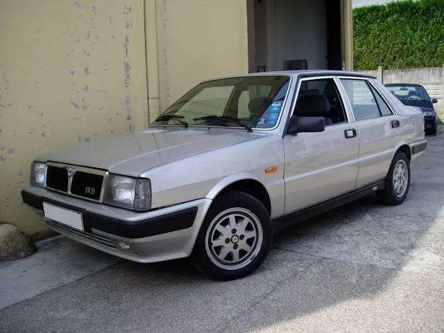 Lancia Prisma image #7