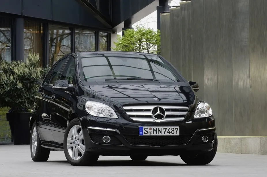 Mercedes Benz B 200 Turbo Image 6