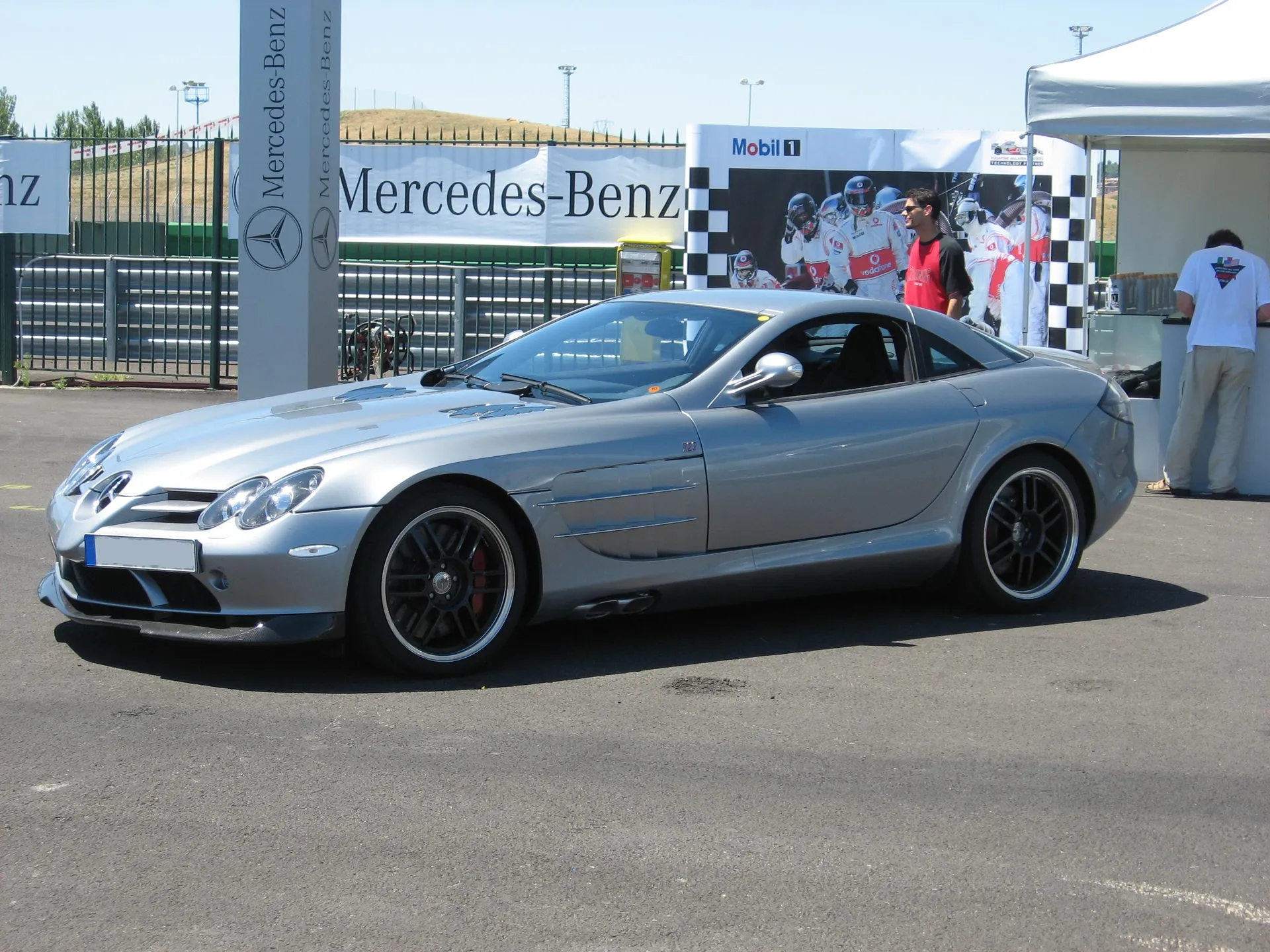 Mercedes-Benz SLR McLaren 722