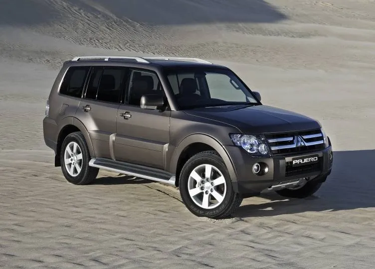 Mitsubishi Pajero image #10