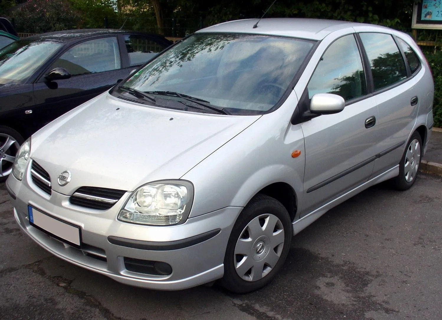 Nissan almera tino масло