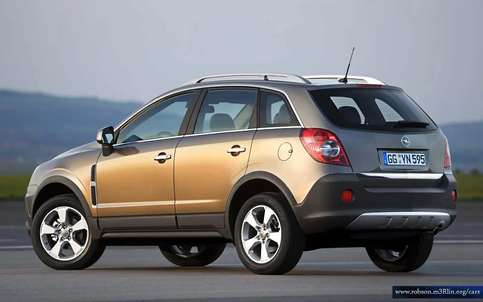 Капот opel antara