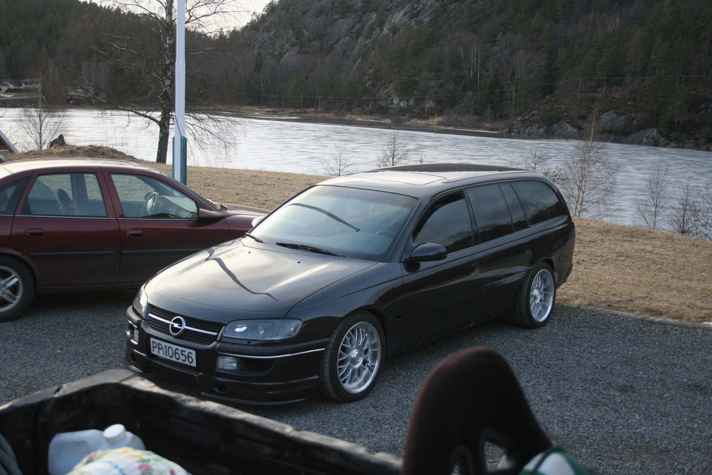 Тюнинг омега б. Opel Omega b 1995. Opel Omega b Caravan. Opel Omega b 3.0. Опель Омега б 1995 универсал.