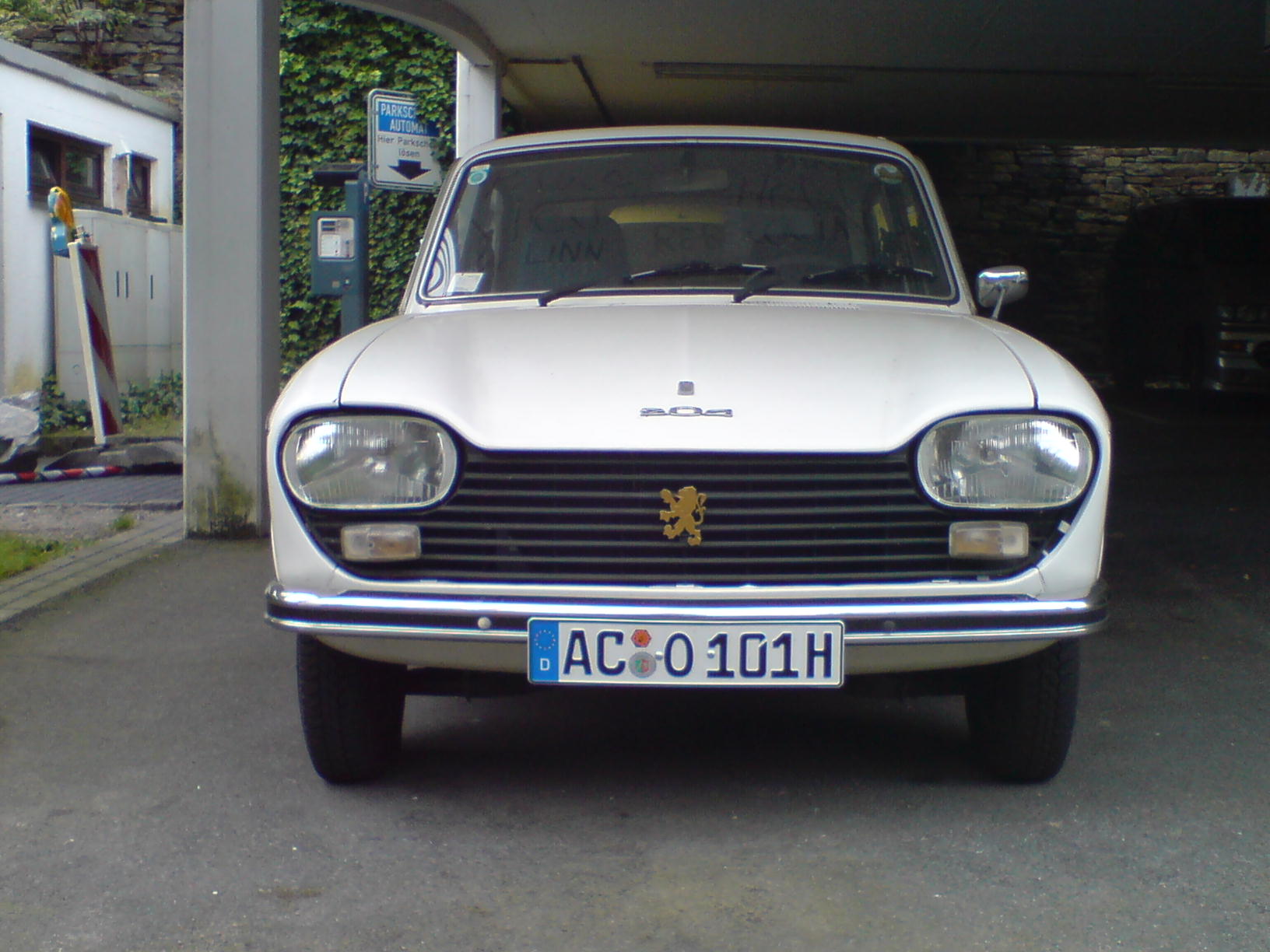 Peugeot 204 image #5