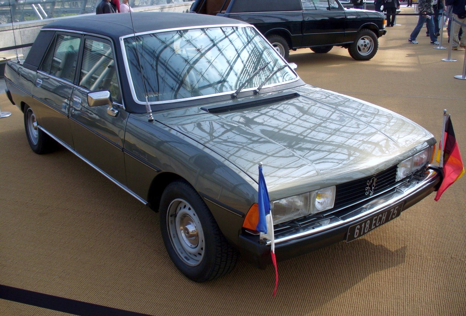 Peugeot 604 image #1