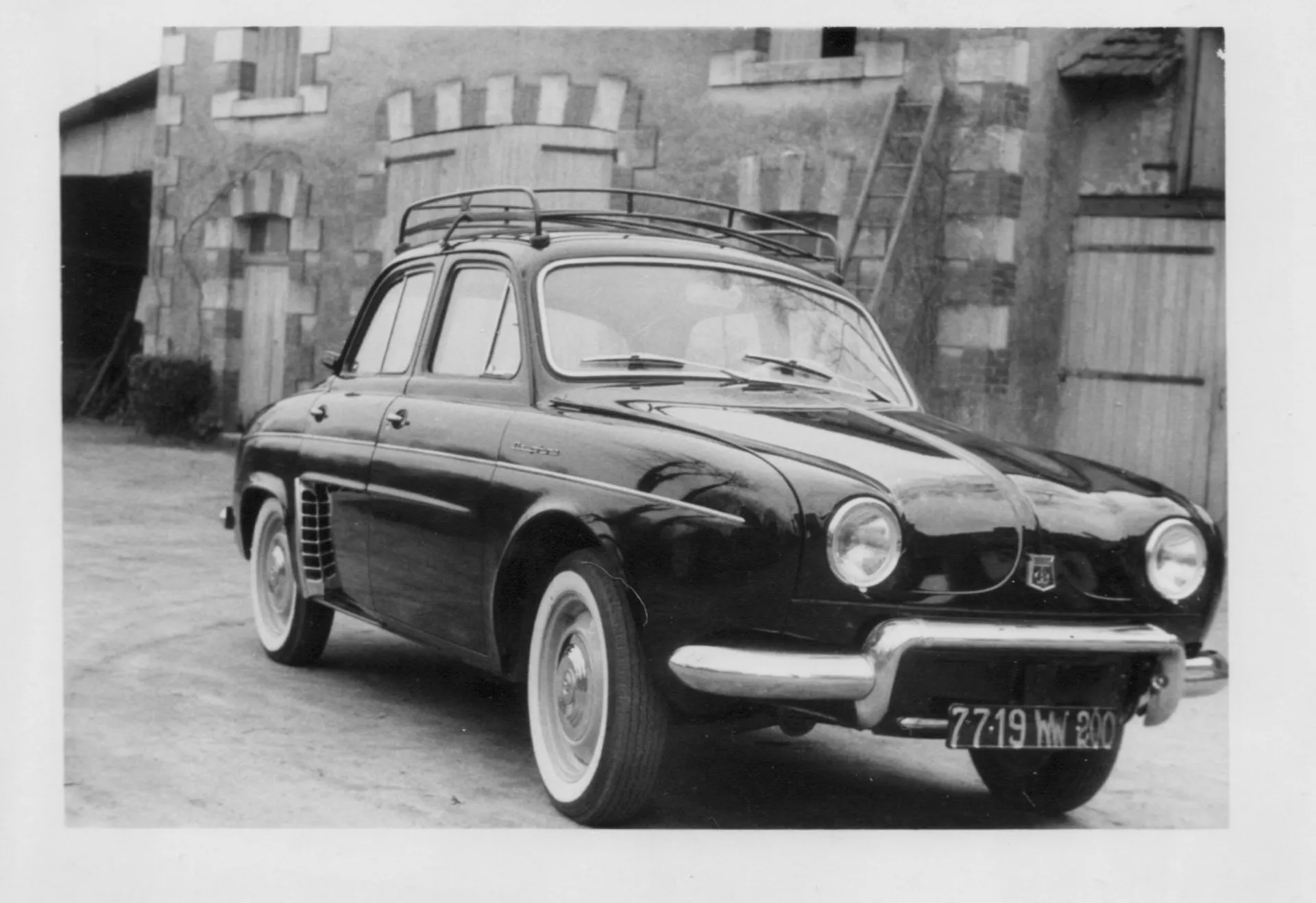 Renault Dauphine image 8