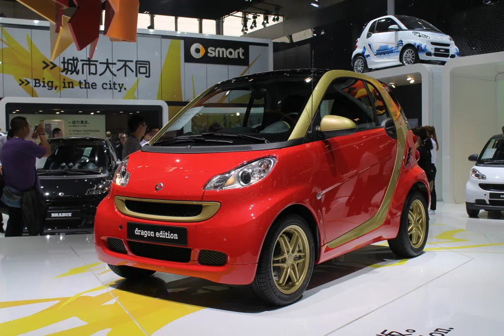 Smart fortwo edition red