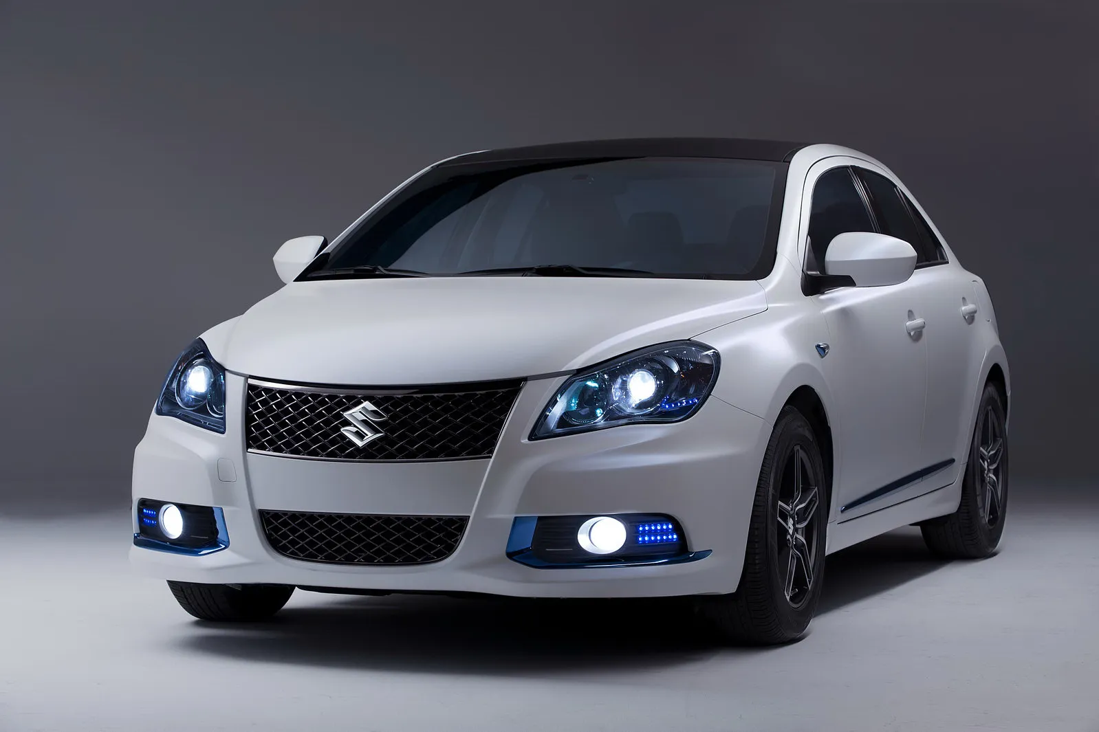 Suzuki kizashi 2021