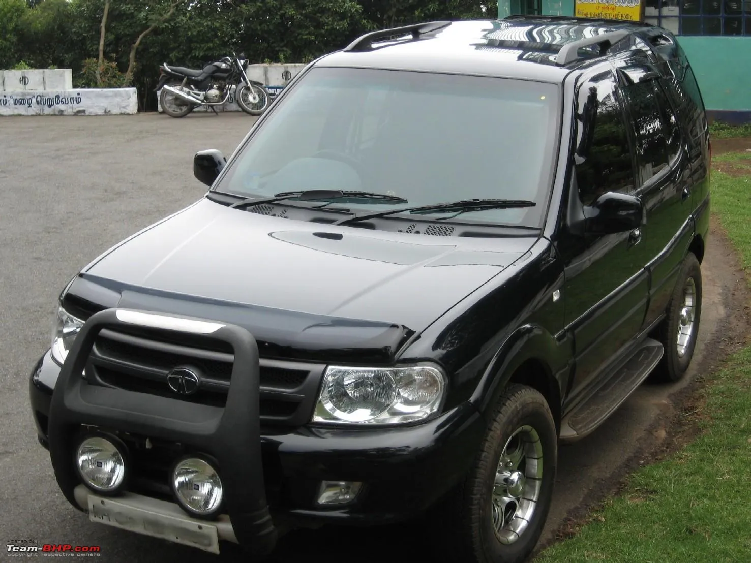 tata safari 01