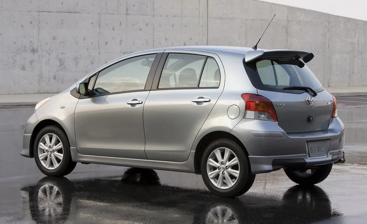 Toyota Yaris Edition S technical details, history, photos on Better ...