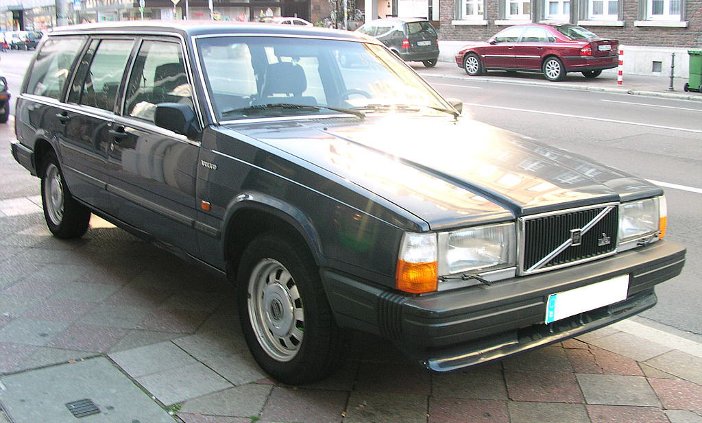 Volvo 760 image #1