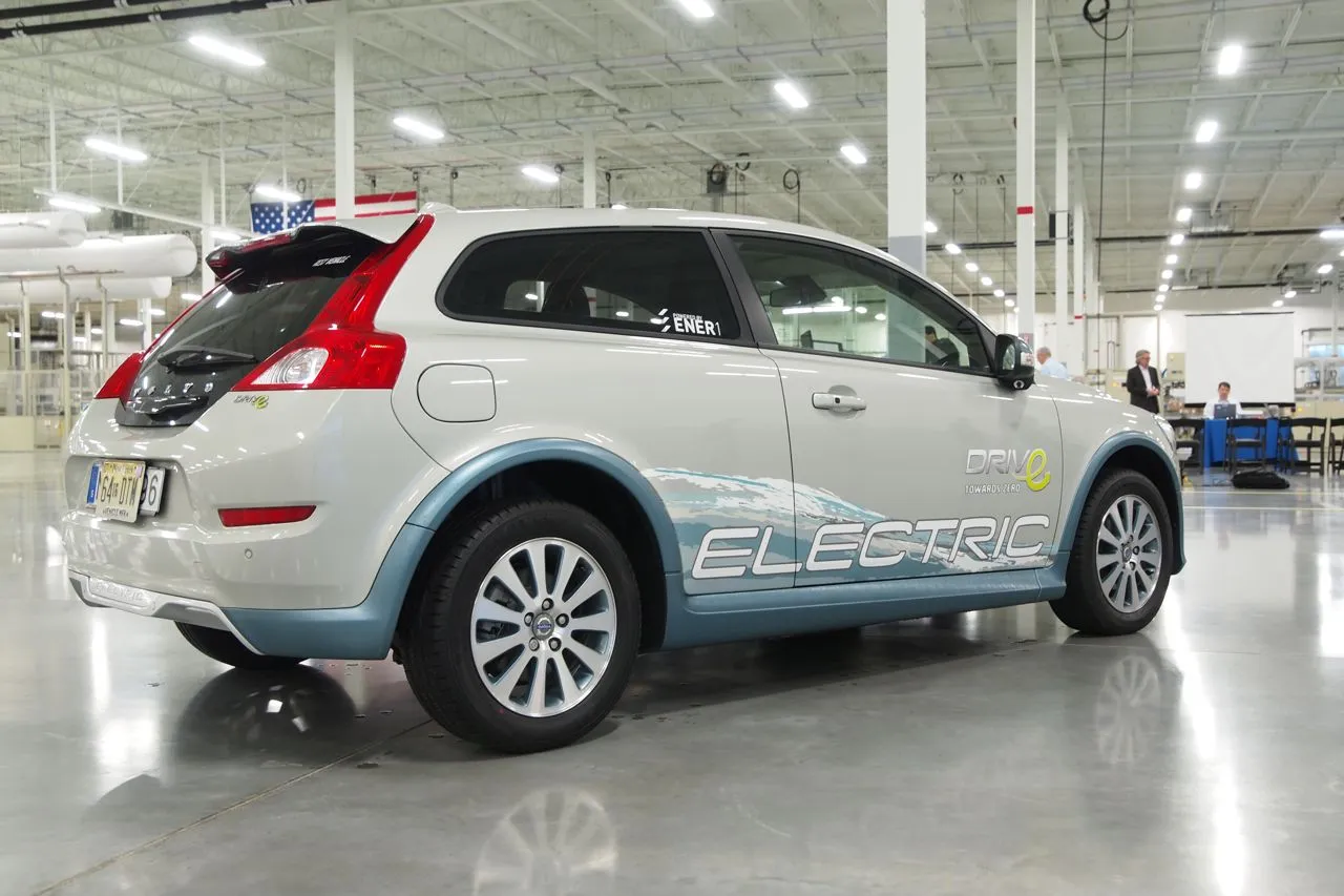 Volvo C30 Electric Image 13