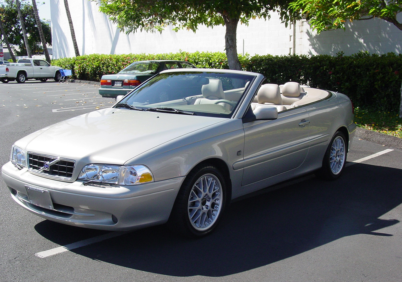 Volvo C70 Cabrio technical details, history, photos on